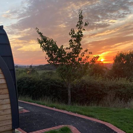 Hotel Rabbit Glamping Pod School House Farm Leighton  Zewnętrze zdjęcie